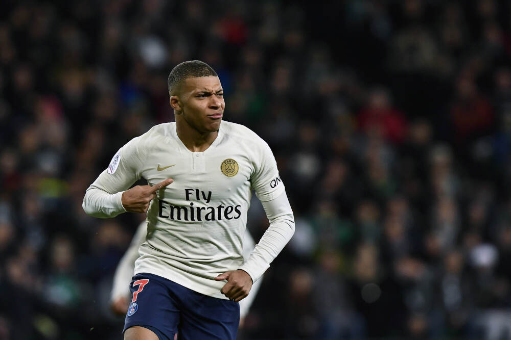 普京通知特朗普自己官邸遇袭，需“重新审视一系列协议”！泽连斯基：完全的捏造